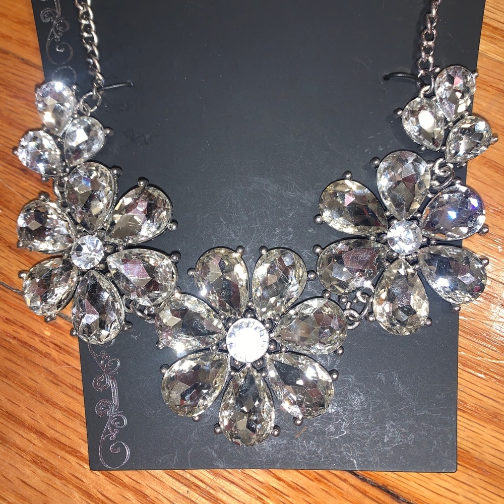 Bling Flower Statement Necklace - new !